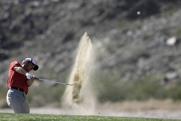 Mike Weir (Kanada) - Bunkerspiel - (Icon36961674) Golf Herren Bob Hope Chrysler Classic 2008, PGA Tour Einzelbild Palm Springs Dynamik, Golf Herren Bob Hope Chrysler Classic 2008, PGA Tour Einzelbild Palm Springs Dynamik, EDITORIAL USE ONLY
