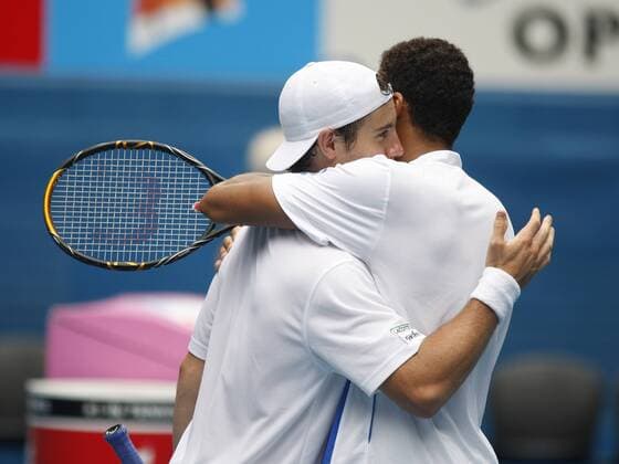 Richard Gasquet (li.) unterliegt Landsmann Jo Wilfried Tsonga (beide Frankreich) Tennis Herren Australian Open 2008, Grand Slam, ATP Tour Gruppe Melbourne Kameradschaft, Tennis Herren Australian Open 2008, Grand Slam, ATP Tour Gruppe Melbourne Kameradschaft,