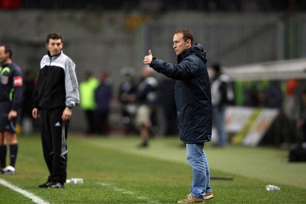 Trainer Jean Pierre Papin (Lens) - Thumbs up -  (pan220516) Fußball Herren Ligue 1 2007 2008, 1. Französische Liga, Racing Club de Lens, RC Einzelbild Lens Fußball Herren Ligue 1 2007 2008, 1. Französische Liga, Racing Club de Lens, RC Einzelbild Lens