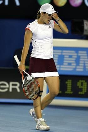 Justine Henin (Belgien) nachdenklich -  Tennis Damen Australian Open 2008, Grand Slam, WTA Tour Einzelbild Melbourne Enttäuschung, Nachdenklichkeit, Tennis Damen Australian Open 2008, Grand Slam, WTA Tour Einzelbild Melbourne Enttäuschung, Nachdenklichkeit,