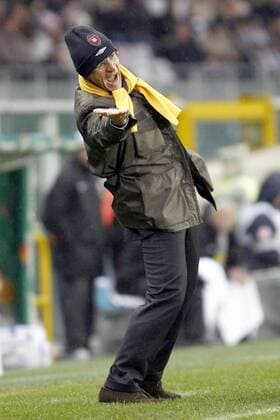 Trainer Davide Ballardini (Cagliari) gibt energisch Anweisungen -  Fußball Herren Serie A 2007 2008, 1. Italienische Liga, US Cagliari Calcio, Vdig Einzelbild Turin Fußball Herren Serie A 2007 2008, 1. Italienische Liga, US Cagliari Calcio, Vdig Einzelbild Turin