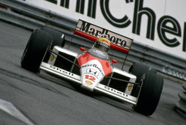 Ayrton Senna (Brasilien McLaren Honda) in seinem Boliden -  Motorsport Grand Prix Herren Großer Preis der USA 1988, Formel 1 Weltmeisterschaft, F1, F, GP, WM Einzelbild Detroit Motorsport Grand Prix Herren Großer Preis der USA 1988, Formel 1 Weltmeisterschaft, F1, F, GP, WM Einzelbild Detroit