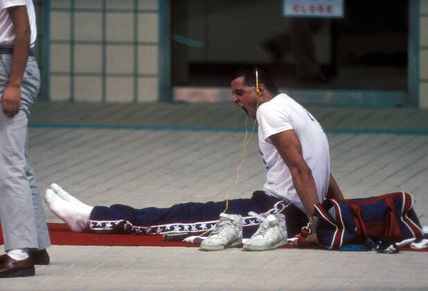 Matt Biondi (USA) gähnt ausgiebigst Schwimmen OS Sommer Herren Olympische Spiele 1988, Sommerspiele Einzelbild Seoul Langeweile, Schwimmen OS Sommer Herren Olympische Spiele 1988, Sommerspiele Einzelbild Seoul Langeweile,
