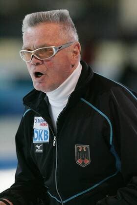 Trainer Joachim Franke (Deutschland) feuert an Eisschnellauf WM Damen Mehrkampf WM 2008 Einzelbild Berlin Eisschnellauf WM Damen Mehrkampf WM 2008 Einzelbild Berlin