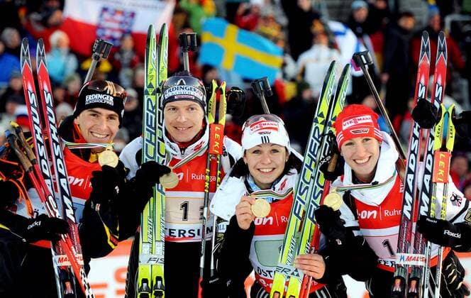 Deutsche Mixed Staffel gewinnt die WM 2008, v.li.: Michael Greis, Andreas Birnbacher, Magdalena Neuner und Sabrina Buchholz Biathlon WM 2008, Mixed Staffel, Staffelrennen Gruppe Östersund Ostersund Oestersund Freude, Biathlon WM 2008, Mixed Staffel, Staffelrennen Gruppe Östersund Ostersund Oestersund Freude,