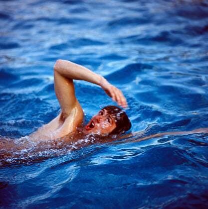 Roland Matthes (DDR) schwimmt sich ein Schwimmen OS Sommer Herren Olympische Spiele 1972, Sommerspiele, Freistil, Freistilschwimmen, Kraul, Kraulschwimmen Einzelbild Aufnahmedatum geschätzt München Schwimmen OS Sommer Herren Olympische Spiele 1972, Sommerspiele, Freistil, Freistilschwimmen, Kraul, Kraulschwimmen Einzelbild Aufnahmedatum geschätzt München