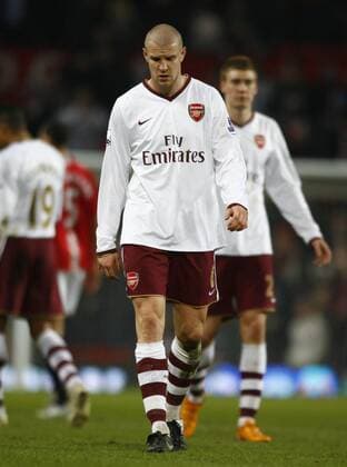 Philippe Senderos (Arsenal) - enttäuschter Abgang - EDITORIAL USE ONLY. No use with unauthorised audio, video, data, fixture lists, club league logos or live services. Online in-match use limited to 120 images, no video emulation. No use in betting, games or single club league player publications. Fußball Herren FA Cup 2007 2008, Englischer Pokal, Pokalspiel, Arsenal FC London Einzelbild Manchester Enttäuschung, Fußball Herren FA Cup 2007 2008, Englischer Pokal, Pokalspiel, Arsenal FC London Einzelbild Manchester Enttäuschung,