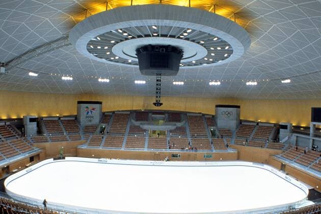Eiskunstlaufhalle White Ring, Austragungsort der Olympischen Winterspiele in Nagano 1998 Eiskunstlauf OS Winter Vorschau Olympische Spiele 1998, Winterspiele, Austragungsort, Wettkampfstätte, Totale White Ring, Aufnahmedatum geschätzt Nagano Leere, Eiskunstlauf OS Winter Vorschau Olympische Spiele 1998, Winterspiele, Austragungsort, Wettkampfstätte, Totale White Ring, Aufnahmedatum geschätzt Nagano Leere,