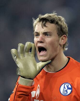 Torwart Manuel Neuer (Schalke) gibt lautstark Anweisungen Fußball EC 1 Herren Champions League 2007 2008, FC Schalke 04 Einzelbild Gelsenkirchen Fußball EC 1 Herren Champions League 2007 2008, FC Schalke 04 Einzelbild Gelsenkirchen