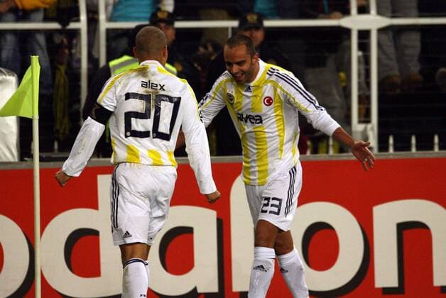 Semih Sentürk (re.) und Alex (beide Fenerbahce Istanbul) - Torjubel -  Fußball EC 1 Herren Champions League 2007 2008, Fenerbahce SK Istanbul Gruppe Istanbul Freude, Fußball EC 1 Herren Champions League 2007 2008, Fenerbahce SK Istanbul Gruppe Istanbul Freude,