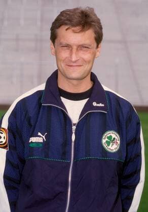 Trainer Armin Veh (SpVgg Greuther Fürth) Fußball 2. BL Herren DEUTSCHSPRACHIGE SPORTZEITSCHRIFTEN UND -ZEITUNGEN NUR NACH RÜCKSPRACHE, Saison 1997 1998 Porträt Fürth Fußball 2. BL Herren DEUTSCHSPRACHIGE SPORTZEITSCHRIFTEN UND -ZEITUNGEN NUR NACH RÜCKSPRACHE, Saison 1997 1998 Porträt Fürth