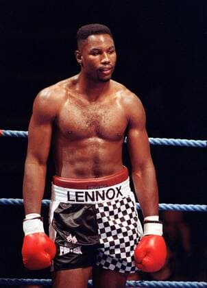 Großbritannien, Black History Month im Oktober - Sport Lennox Lewis (England) -  Boxen EM Herren EBU Europameisterschaft 1990, Boxsport, Profiboxen, Schwergewicht Einzelbild London Boxen EM Herren EBU Europameisterschaft 1990, Boxsport, Profiboxen, Schwergewicht Einzelbild London
