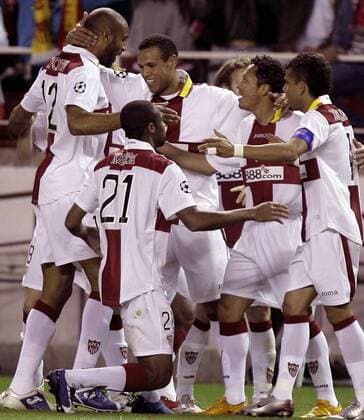 Torjubel FC Sevilla -  - NOxONLINExUSE Fußball EC 1 Herren Champions League 2007 2008, FC Sevilla Gruppe Sevilla Freude, Begeisterung, Fußball EC 1 Herren Champions League 2007 2008, FC Sevilla Gruppe Sevilla Freude, Begeisterung,
