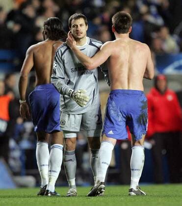 Torwart Carlo Cudicini (Mitte) und John Terry (beide Chelsea) - Schlußjubel - EDITORIAL USE ONLY. No use with unauthorised audio, video, data, fixture lists, club league logos or live services. Online in-match use limited to 120 images, no video emulation. No use in betting, games or single club league player publications. Fußball EC 1 Herren Champions League 2007 2008, Chelsea FC London Gruppe London Fußball EC 1 Herren Champions League 2007 2008, Chelsea FC London Gruppe London