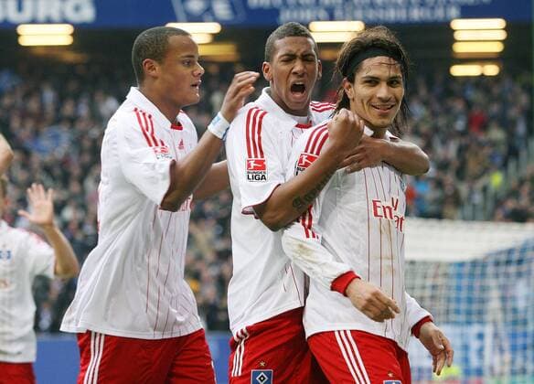 Torjubel HSV, v.li.: Vincent Kompany, Jerome Boateng und Torschütze Jose Paolo Guerrero Fußball 1. BL Herren Saison 2007 2008, Hamburger SV o0 HSV Gruppe Hamburg Freude, Begeisterung Fußball 1. BL Herren Saison 2007 2008, Hamburger SV o0 HSV Gruppe Hamburg Freude, Begeisterung