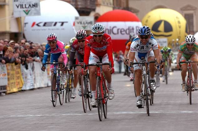 Stefano Garzelli (Italien Acqua e Sapone) belegt bei der 2. Etappe der Settimana Internazionale di Coppi e Bartali 2008 Platz 2 -  Radsport Herren Settimana Internazionale Di Coppi E Bartali 2008, Straßenradsport, Straße, Rad Gruppe 2. Etappe: Castel San Pietro - Faenza Radsport Herren Settimana Internazionale Di Coppi E Bartali 2008, Straßenradsport, Straße, Rad Gruppe 2. Etappe: Castel San Pietro - Faenza