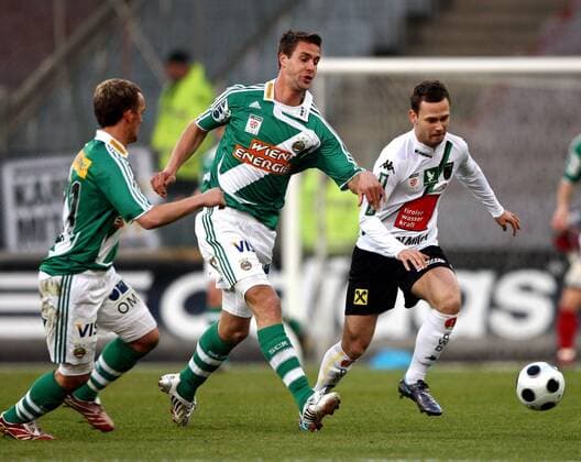Stefan Maierhofer (Mitte) und Erwin Hoffer (li., beide Rapid Wien) gegen Michael Madl (Innsbruck) -  Fußball Herren tmobileBundesliga 2007 2008, 1. Österreichische Liga, SK Rapid Wien - FC Wacker Tirol Innsbruck Gruppe premiumd Wien Dynamik, Fußball Herren tmobileBundesliga 2007 2008, 1. Österreichische Liga, SK Rapid Wien - FC Wacker Tirol Innsbruck Gruppe premiumd Wien Dynamik,