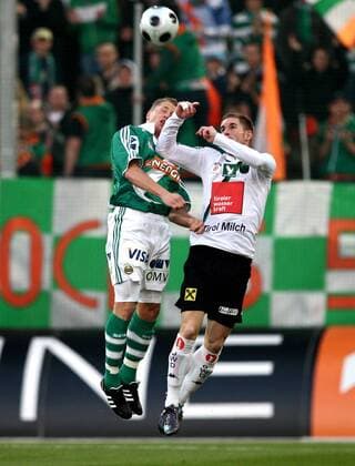 Peter Orosz (Innsbruck, re.) gegen Christian Thonhofer (Rapid Wien) -  Fußball Herren tmobileBundesliga 2007 2008, 1. Österreichische Liga, SK Rapid Wien - FC Wacker Tirol Innsbruck Gruppe Wien Dynamik, Fußball Herren tmobileBundesliga 2007 2008, 1. Österreichische Liga, SK Rapid Wien - FC Wacker Tirol Innsbruck Gruppe Wien Dynamik,