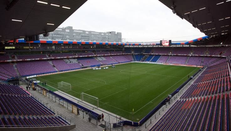Leere Tribünen im St. Jakob Park in Basel, Austragungsort der Euro 2008 und Heimspielstätte des FC Basel Fußball EM Herren Freundschaftsspiel 2008, Test, Testspiel, Nationalmannschaft, Länderspiel, Vorschau Totale St. Jakob Park, Spielstätte, Wettkampfstätte Basel, Super League 2007, Leere, Fußball EM Herren Freundschaftsspiel 2008, Test, Testspiel, Nationalmannschaft, Länderspiel, Vorschau Totale St. Jakob Park, Spielstätte, Wettkampfstätte Basel, Super League 2007, Leere,