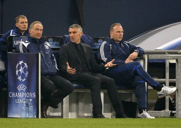Trainerbank Schalke, v.li.: Manager Andreas Müller, Trainer Mirko Slomka und Torwarttrainer Oliver Reck Fußball EC 1 Herren Champions League 2007 2008, FC Schalke 04 Gruppe Gelsenkirchen Fußball EC 1 Herren Champions League 2007 2008, FC Schalke 04 Gruppe Gelsenkirchen