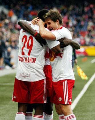 Markus Steinhöfer (re.) und Luis N Gwat Mahop (beide Salzburg) - Torjubel -  Fußball Herren tmobileBundesliga 2007 2008, SV Red Bull Salzburg Gruppe Wals Siezenheim Freude, Fußball Herren tmobileBundesliga 2007 2008, SV Red Bull Salzburg Gruppe Wals Siezenheim Freude,