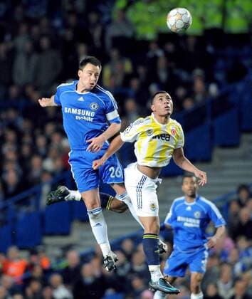 John Terry (Chelsea, li.) gegen Colin Kazim Richards (Fenerbahce) Fußball EC 1 Herren Champions League 2007 2008, Chelsea FC London - Fenerbahce SK Istanbul 2:0 Gruppe London Dynamik, Fußball EC 1 Herren Champions League 2007 2008, Chelsea FC London - Fenerbahce SK Istanbul 2:0 Gruppe London Dynamik,