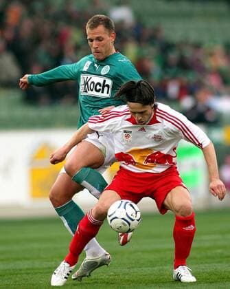 Akos Kovrig (Mattersburg, li.) gegen Niko Kovac (Salzburg) -  Fußball Herren tmobileBundesliga 2007 2008, 1. Österreichische Liga, SV Mattersburg - SV Red Bull Salzburg 3:2, RB Gruppe Mattersburg Dynamik, Fußball Herren tmobileBundesliga 2007 2008, 1. Österreichische Liga, SV Mattersburg - SV Red Bull Salzburg 3:2, RB Gruppe Mattersburg Dynamik,