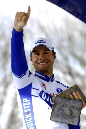 Tom Boonen (Belgien Quick Step Innergetic) gewinnt Paris Roubaix 2008 - Radsport Herren Paris Roubaix 2008, Straßenradsport, Straße, Rad, Einzelbild Roubaix Freude, Radsport Herren Paris Roubaix 2008, Straßenradsport, Straße, Rad, Einzelbild Roubaix Freude,
