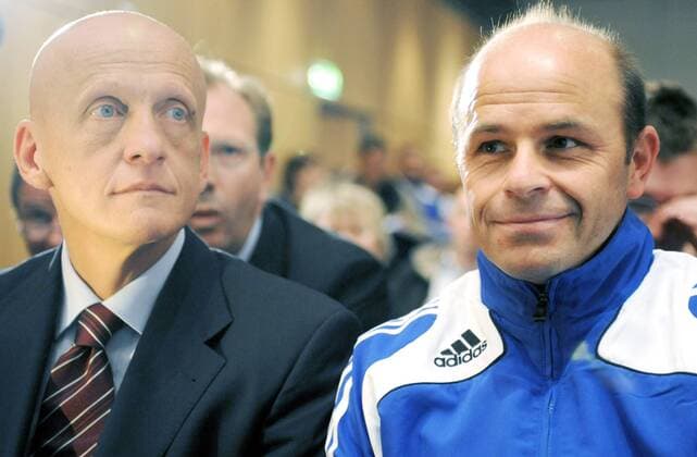 Pierluigi Collina (Italien, li.) und FIFA Schiedsrichter Konrad Plautz (Österreich) -  Fußball Herren Schiedsrichter Workshop Euro 2008, Vorschau, Schiedsrichterworkshop, Vdig Gruppe o0 EM Zürich Fußball Herren Schiedsrichter Workshop Euro 2008, Vorschau, Schiedsrichterworkshop, Vdig Gruppe o0 EM Zürich
