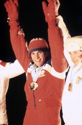 Olympiasieger Eric Heiden (USA, li.) jubelt während der Siegerehrung Eisschnellauf OS Sommer Herren Olympische Spiele 1980, Winterspiele, Gruppe Aufnahmedatum geschätzt Lake Placid Freude, Eisschnellauf OS Sommer Herren Olympische Spiele 1980, Winterspiele, Gruppe Aufnahmedatum geschätzt Lake Placid Freude,