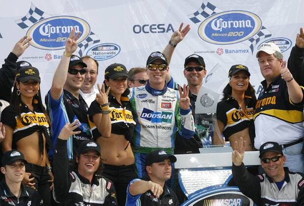 Kyle Busch (USA Toyota, Mitte) gewinnt die Corona Mexico 200 - (Icon28520687) Motorsport Herren Corona Mexico 200 presented by Banamex Nascar Nationwide Series 2008, US Rennserie, Autorennen Totale Mexico City Motorsport Herren Corona Mexico 200 presented by Banamex Nascar Nationwide Series 2008, US Rennserie, Autorennen Totale Mexico City EDITORIAL USE ONLY