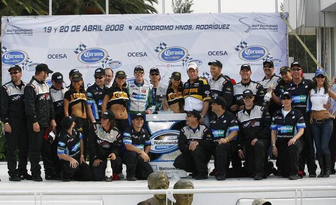 Kyle Busch (USA Toyota, Mitte li.) gewinnt die Corona Mexico 200 - (Icon28520688) Motorsport Herren Corona Mexico 200 presented by Banamex Nascar Nationwide Series 2008, US Rennserie, Autorennen Totale Mexico City Motorsport Herren Corona Mexico 200 presented by Banamex Nascar Nationwide Series 2008, US Rennserie, Autorennen Totale Mexico City EDITORIAL USE ONLY