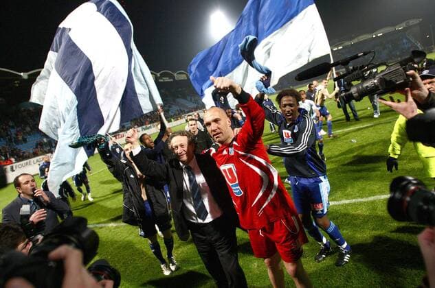 Torwart Christophe Revault (re.) und Präsident Jean Pierre Louvel (beide Le Havre) feiern den Aufstieg 2008 -  (pan25527) Fußball Herren Ligue 2 2007 2008, 2. Französische Liga, Deux, AC Le Havre Gruppe Chateauroux Freude, Fußball Herren Ligue 2 2007 2008, 2. Französische Liga, Deux, AC Le Havre Gruppe Chateauroux Freude,