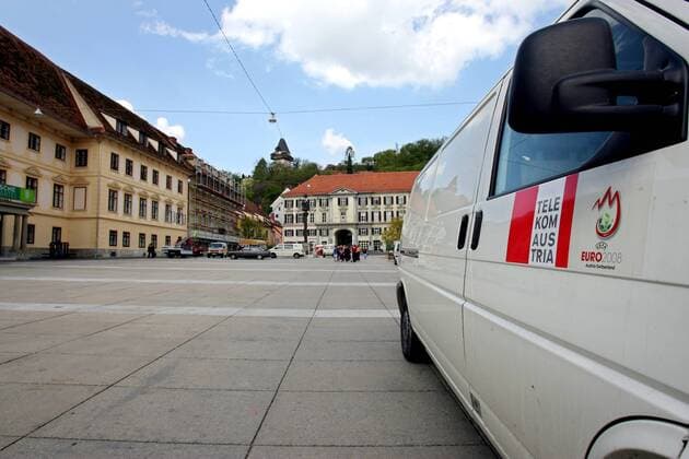 Karmeliterplatz in Graz - Public Viewing Platz während der Euro 2008, sponsored by Telekom Austria -  Fußball EM Herren Vorschau Euro 2008, Wirtschaft Totale Graz Fußball EM Herren Vorschau Euro 2008, Wirtschaft Totale Graz
