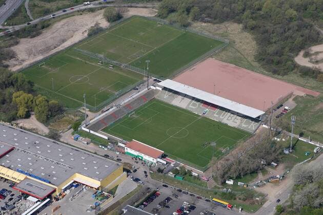 Fußball, Stadiongeschichte VfB Lübeck Luftaufnahme des Stadions an der Lohmühle, Heimspielstätte des VfB Lübeck Fußball Herren Regionalliga Nord 2007 2008, 3. Liga Totale Stadion an der Lohmühle Lübeck Fußball Herren Regionalliga Nord 2007 2008, 3. Liga Totale Stadion an der Lohmühle Lübeck