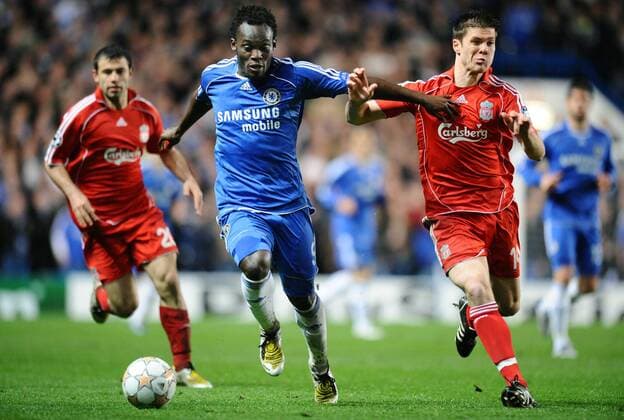 Mickael Essien (Chelsea, Mitte) gegen Xabi Alonso (re.) und Mascherano (beide Liverpool) Fußball EC 1 Herren Champions League 2007 2008, Halbfinale, Chelsea FC London - Liverpool FC 3:2 n.V. Gruppe London Dynamik, Fußball EC 1 Herren Champions League 2007 2008, Halbfinale, Chelsea FC London - Liverpool FC 3:2 n.V. Gruppe London Dynamik,