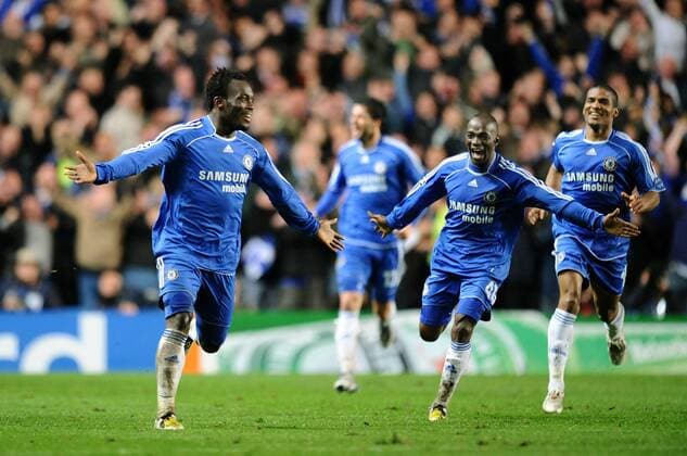 Verfrühter Torjubel Chelsea nach aberkanntem Treffer, v.li.: Mickael Essien, Claude Makelele und Florent Malouda Fußball EC 1 Herren Champions League 2007 2008, Halbfinale, Chelsea FC London Gruppe London Freude, Fußball EC 1 Herren Champions League 2007 2008, Halbfinale, Chelsea FC London Gruppe London Freude,