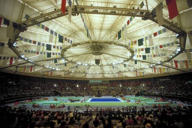 Olympic Gymnastics Hall, Austragungsort der Turnwettbewerbe während der Olympischen Spiele 1988 in Seoul, aus der Zuschauerperspektive Turnen OS Sommer Olympische Spiele 1988, Sommerspiele, Wettkampfstätte, Austragungsort, Korea, Totale Olympic Gymnastics Hall Seoul Turnen OS Sommer Olympische Spiele 1988, Sommerspiele, Wettkampfstätte, Austragungsort, Korea, Totale Olympic Gymnastics Hall Seoul