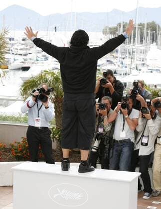 Diego Armando Maradona (Argentinien) im Mittelpunkt des Medieninteresses während des 61. Filmfestspiele 2008 in Cannes -  (CAN20080520783) Fußball Herren 61. Internationale Filmfestspiele 2008, Internationales Filmfestival Gruppe Cannes Fußball Herren 61. Internationale Filmfestspiele 2008, Internationales Filmfestival Gruppe Cannes