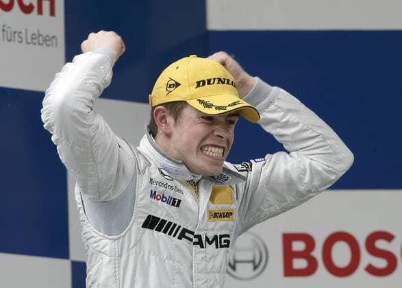 Paul di Resta (Schottland Mercedes) bejubelt seinen Sieg beim DTM Lauf auf dem Lausitzring 2008 Motorsport Herren Deutsche Tourenwagen Meisterschaft 2008, DTM, Masters, Tourenwagenmeisterschaft Einzelbild Eurospeedway Lausitzring Klettwitz Lausitz Freude, Begeisterung, Motorsport Herren Deutsche Tourenwagen Meisterschaft 2008, DTM, Masters, Tourenwagenmeisterschaft Einzelbild Eurospeedway Lausitzring Klettwitz Lausitz Freude, Begeisterung,