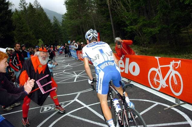 Radteufel Didi Senft (Deutschland, li.) beim Giro d Italia 2008 - Radsport Herren Giro d Italia 2008, dItalia, Straßenradsport, Straße, Rad, Gruppe 14. Etappe: Verona - Alpe di Pampeago Radsport Herren Giro d Italia 2008, dItalia, Straßenradsport, Straße, Rad, Gruppe 14. Etappe: Verona - Alpe di Pampeago