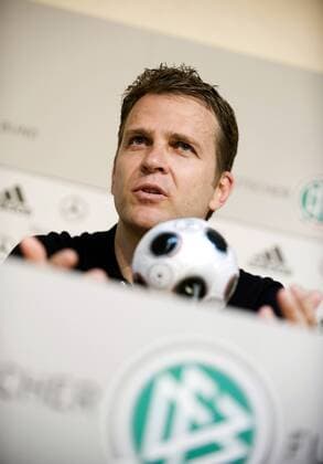 Teammanager Oliver Bierhoff (Deutschland) - Pressekonferenz Fußball EM Herren Vorschau Euro 2008, Nationalteam, Trainingslager, Pressekonferenz, Pressetermin Einzelbild Palma de Mallorca