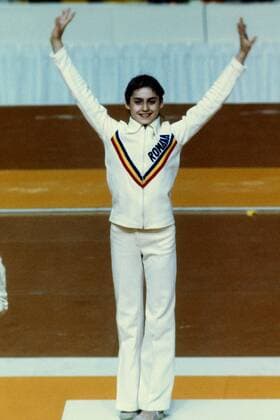 Nadia Comaneci (Rumänien) - Olympiasiegerin 1976 Turnen OS Sommer Damen Olympische Spiele 1976, Sommerspiele, Geräteturnen Kunstturnen Einzelbild Montreal Turnen OS Sommer Damen Olympische Spiele 1976, Sommerspiele, Geräteturnen Kunstturnen Einzelbild Montreal