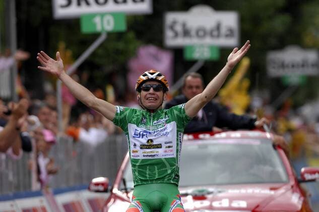 Emanuele Sella (Italien CSF Group Navigare) gewinnt die 20. Etappe des Giro d Italia 2008 -  Radsport Herren Giro d Italia 2008, dItalia, Straßenradsport, Straße, Rad Einzelbild 20. Etappe: Rovetta - Tirano Begeisterung, Freude,