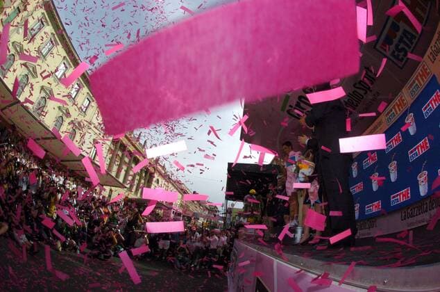 Alberto Contador (Spanien Astana) gewinnt den Giro d Italia 2008 -  Radsport Herren Giro d Italia 2008, ditalia, Straßenradsport, Straße, Rad, Gesamtsieger, Gesamtsieg Totale 21. Etappe: Cesano Maderno - Mailand