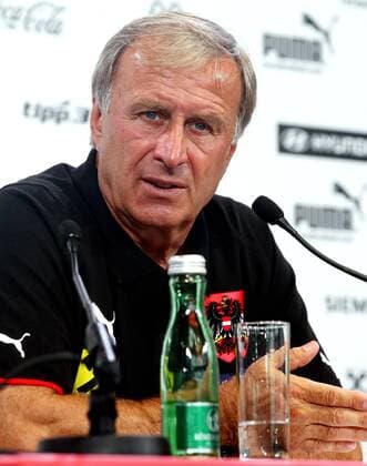 Nationaltrainer Josef Hickersberger (Österreich) - Pressekonferenz -  Fußball EM Herren Vorschau Euro 2008, Nationalmannschaft, Pressekonferenz, Pressetermin, Einzelbild Stegersbach