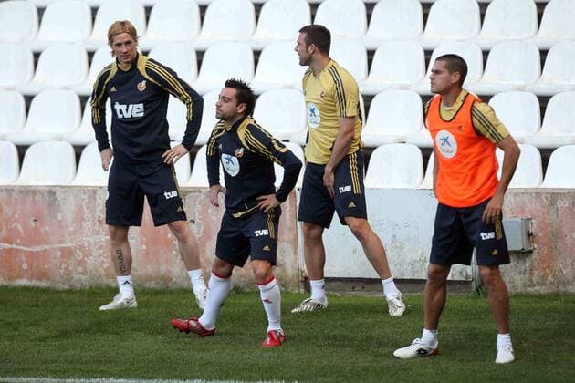 v.li.: Fernando Torres, Xavi und Carlos Marchena (alle Spanien) -  - NOxONLINExUSE Fußball EM Herren Vorschau Euro 2008, Training, Nationalteam Gruppe Santander