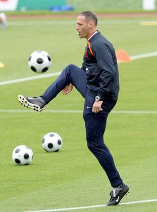 Nationaltrainer Marco van Basten (Niederlande) -  Fußball EM Herren Vorschau EURO 2008, Nationalteam, Training, Vdig Einzelbild Lausanne
