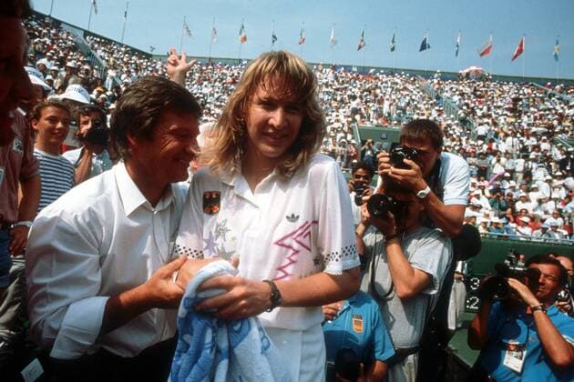 Olympiasiegerin Steffi Graf und ihr Vater Peter (beide BR Deutschland) jubeln Tennis OS Sommer Damen Olympische Spiele Seoul 1988, Sommerspiele, Gruppe Aufnahmedatum geschätzt, Seoul Freude, Tennis OS Sommer Damen Olympische Spiele Seoul 1988, Sommerspiele, Gruppe Aufnahmedatum geschätzt, Seoul Freude,