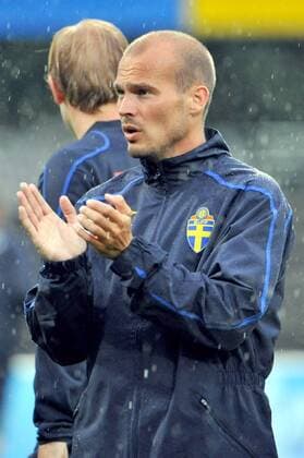 Fredrik Ljungberg (Schweden) spendet Beifall -  Fußball EM Herren Vorschau Euro 2008, Nationalteam, Training, Trainingslager Einzelbild Lugano